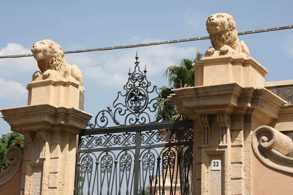Villa Dei Leoni Santa Tecla Luaran gambar