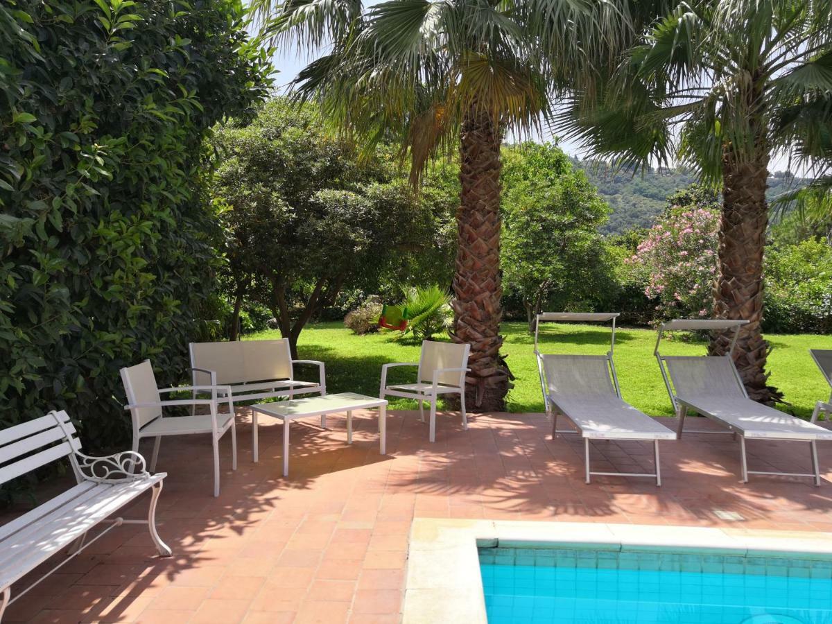 Villa Dei Leoni Santa Tecla Luaran gambar